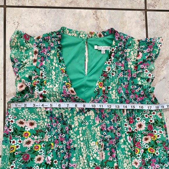 Julia Jordan Flutter Sleeve Green Floral Pleated Dress 10 NWT - Picture 3 of 12